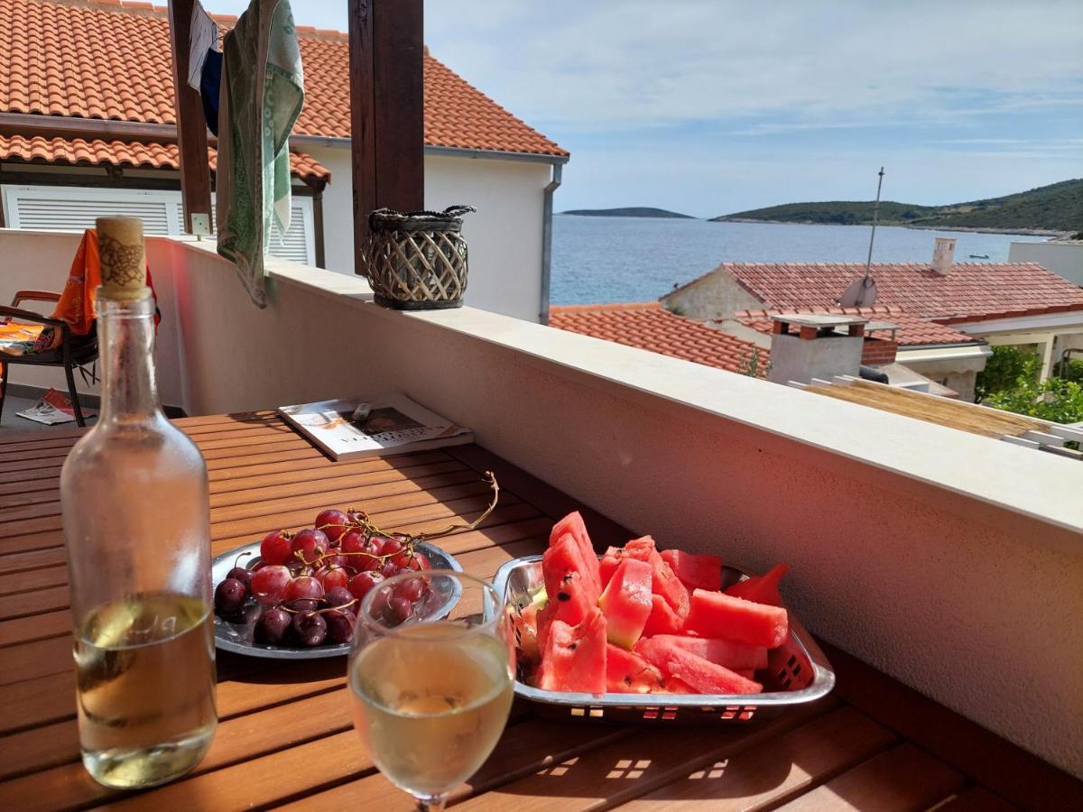 Vila Slavonia Vis Exteriör bild