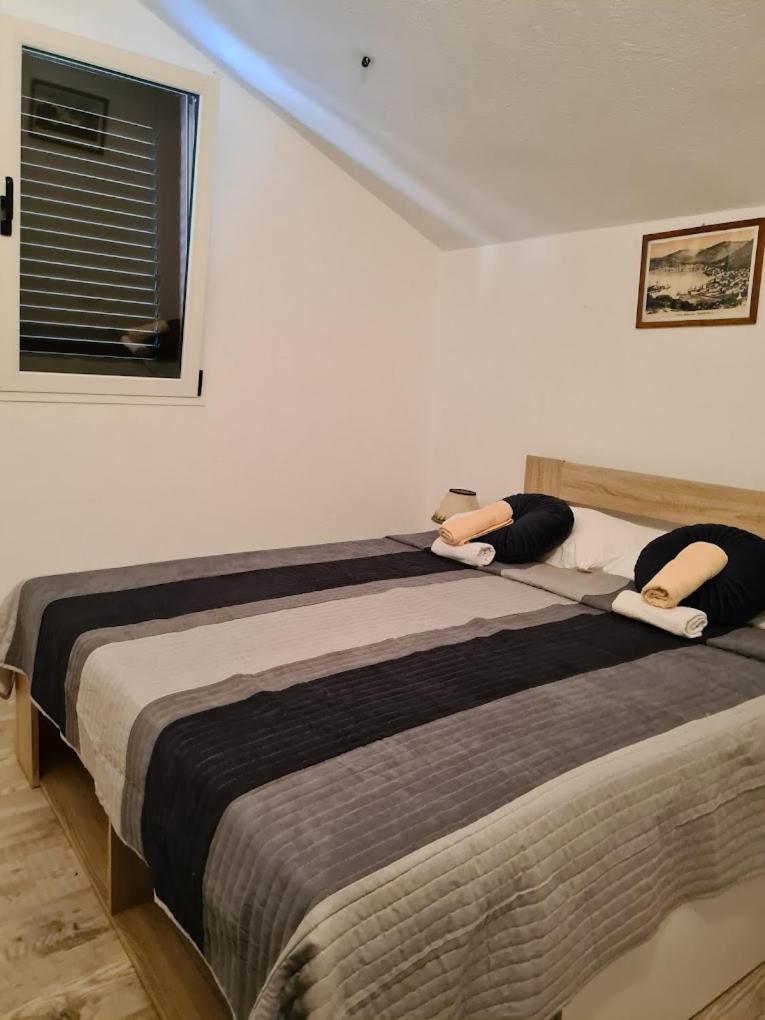 Vila Slavonia Vis Exteriör bild